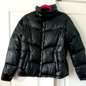 Columbia down puffer jacket with side pockets.